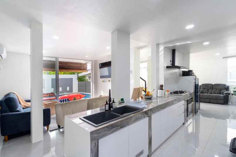 5br luxury villa in prime uluwatu