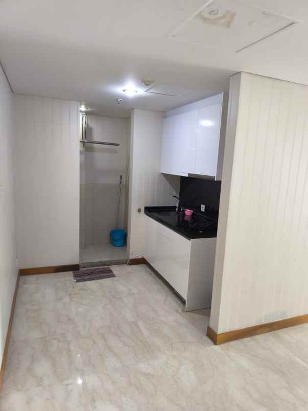 apartemen dijual one east residence kertajaya indah