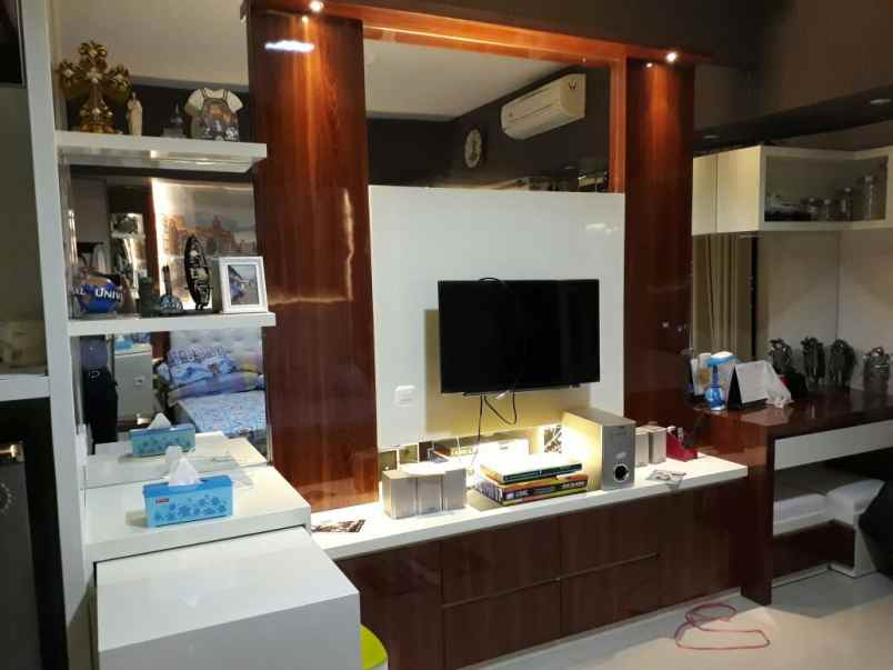 apartemen full furnished tanglin pakuwon indah