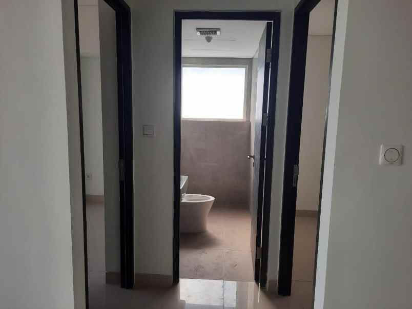 apartemen klaska azure kosongan