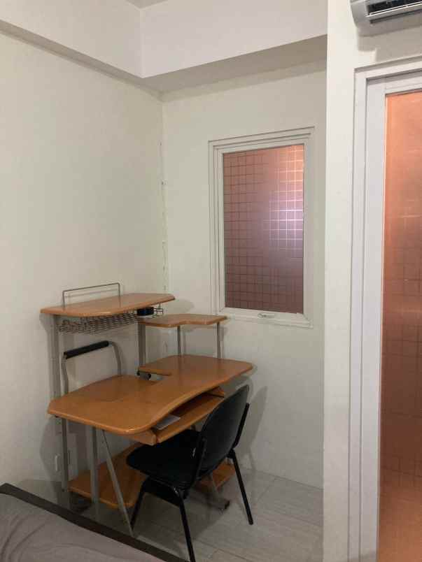 apartemen puncak dharmahusada dekat lift furnish