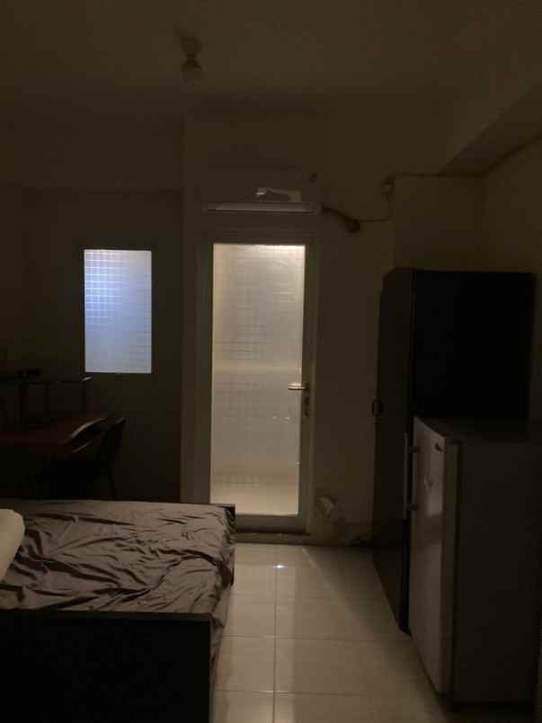 apartemen puncak dharmahusada dekat lift furnish
