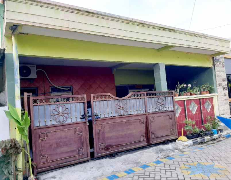 butuh uang jual rumah wiyung surabaya