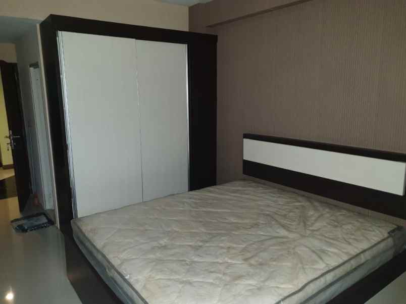 dijual apartemen apartemen emerald tower