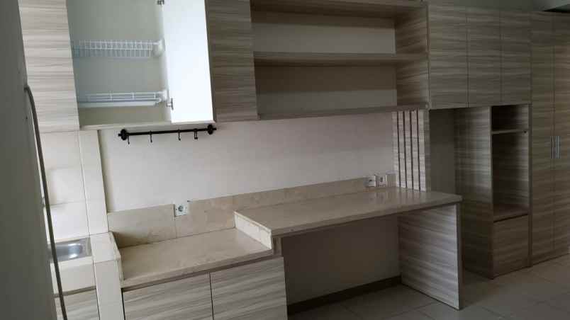 dijual apartemen apartemen greenpalm