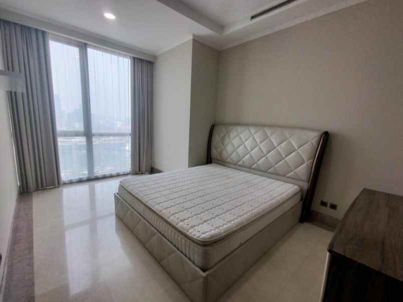 dijual apartemen district 8 unit bagus kosongan