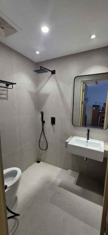 dijual apartemen pakuwon city