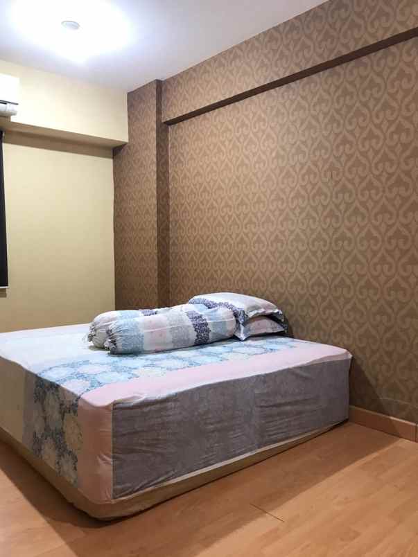 dijual apartemen raya darmo permai iii