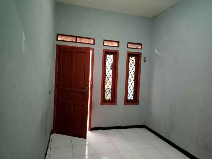 dijual kontrakan 3 pintu di margonda beji depok