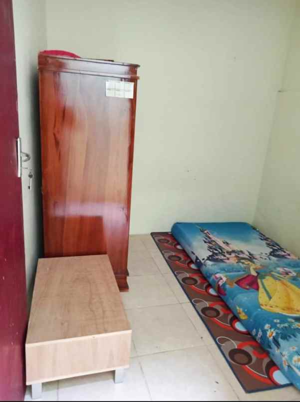 dijual kost jalan mayjend panjaitan