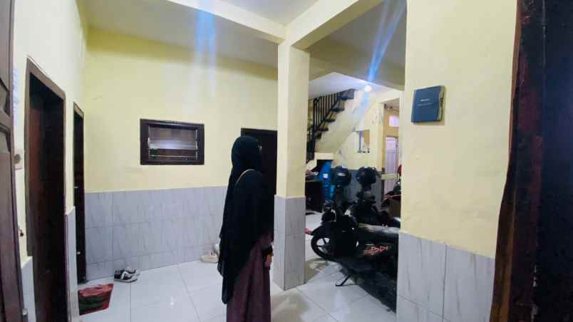 dijual kost jalan mayjend panjaitan