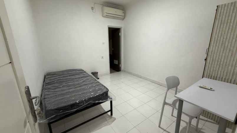 dijual kost jelupang