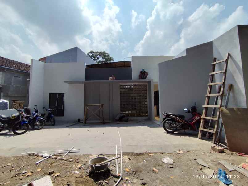 dijual kost jl kaliurang km 13