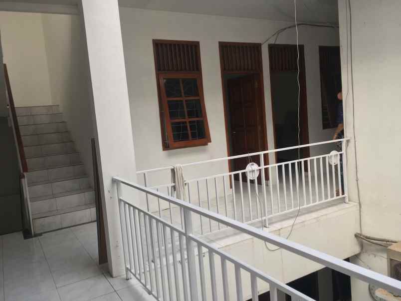 dijual kost jl setia budi kuningan