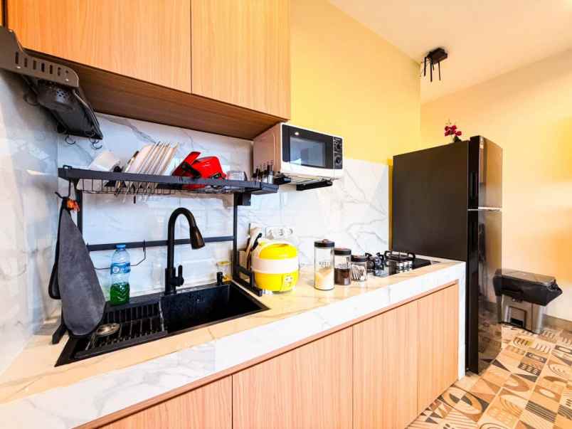 dijual kost jl tanjung duren selatan