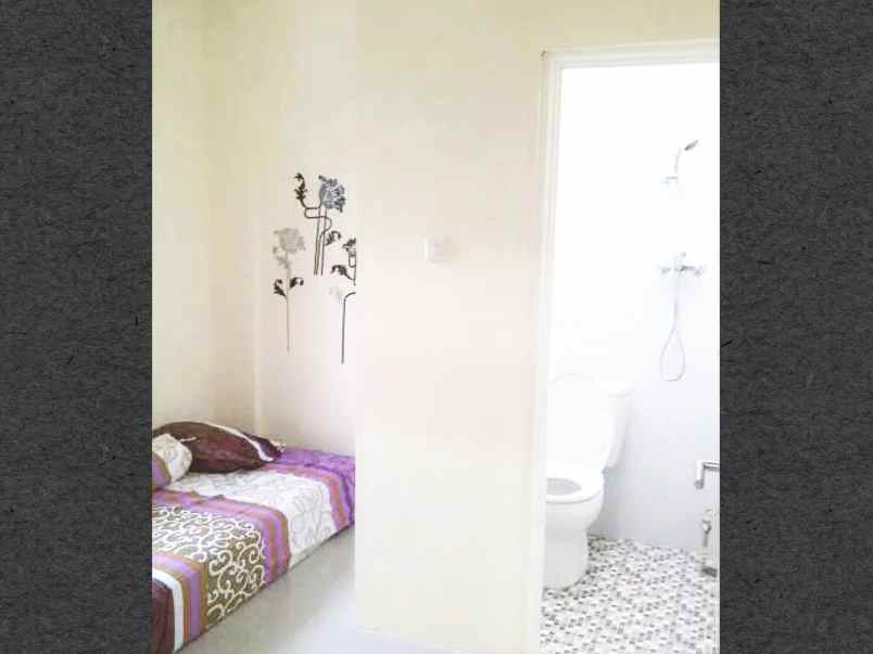 dijual kost tomang kec grogol