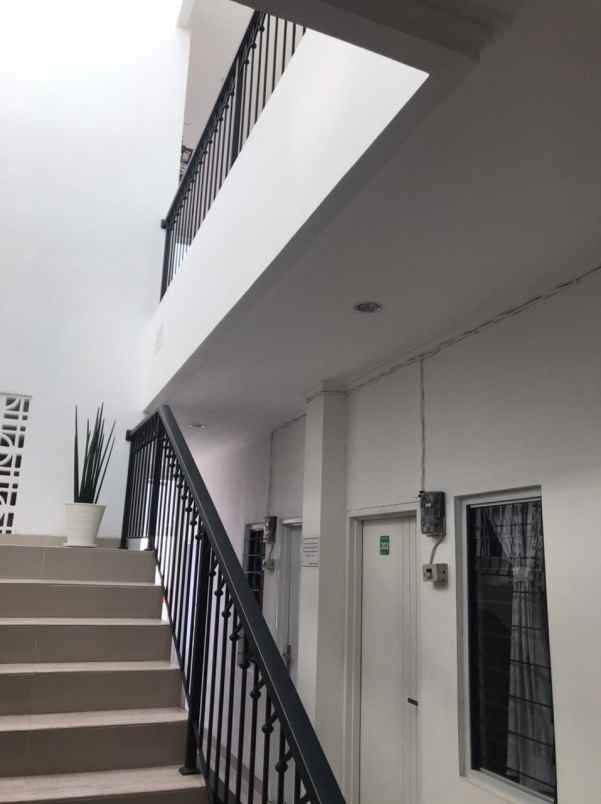 dijual kost2an jln perkici bintaro dekat stan