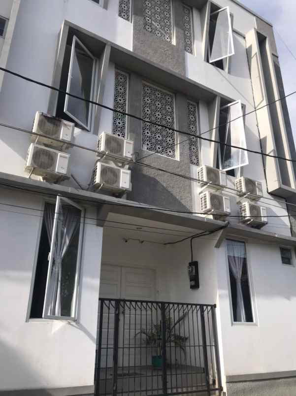 dijual kost2an jln perkici bintaro dekat stan