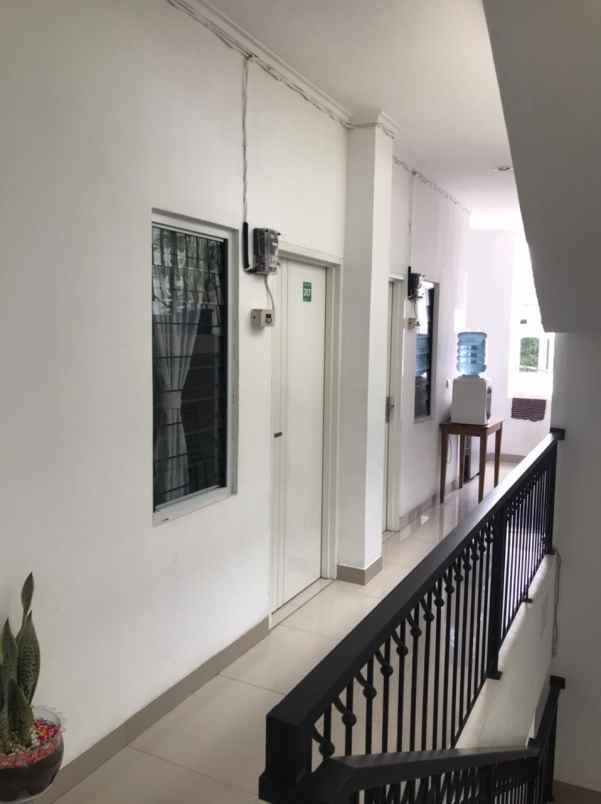 dijual kost2an jln perkici bintaro dekat stan