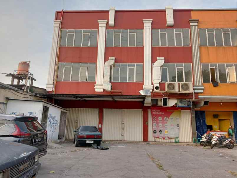 dijual ruko 3 lantai gandeng 3