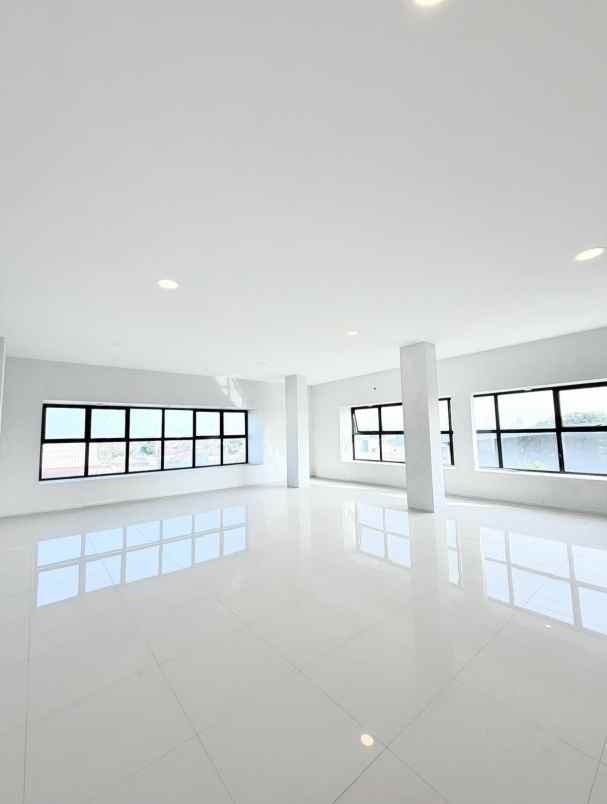 dijual ruko 4 lantai hook di larangan indah ciledug