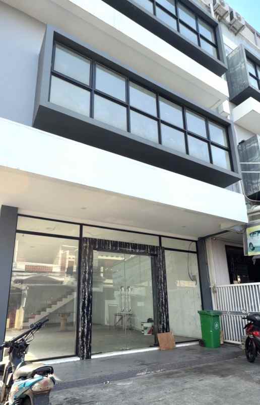 dijual ruko 4 lantai hook di larangan indah ciledug