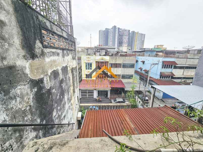 dijual ruko gudang kantor jalan kapten jumhana dekat