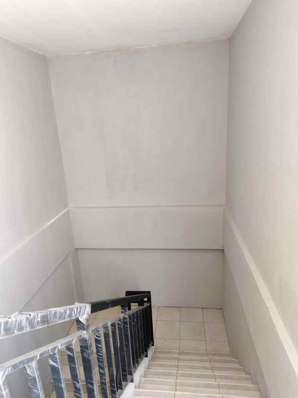 dijual ruko gudang kantor ruko emerald commercial