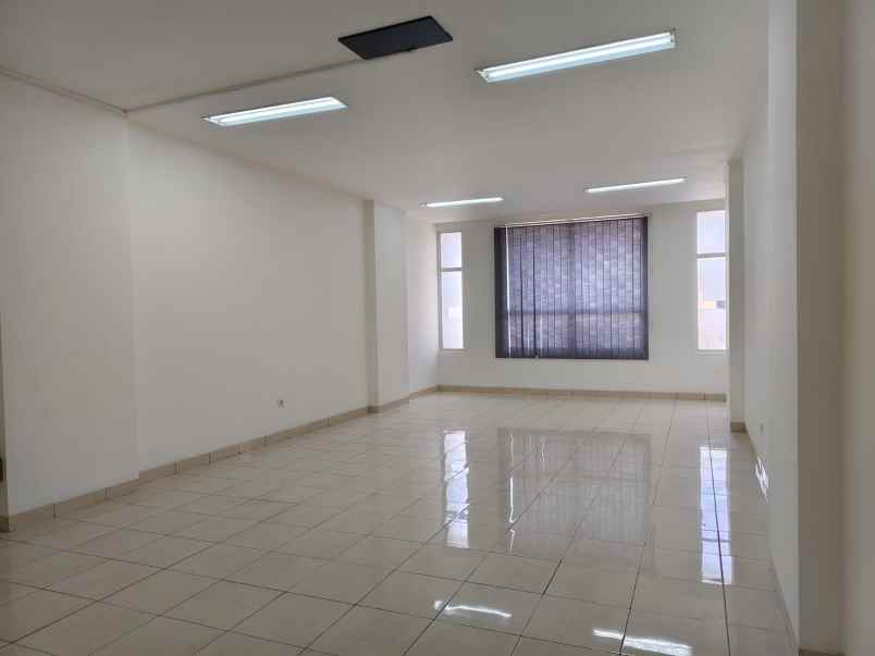 dijual ruko gudang kantor ruko emerald commercial