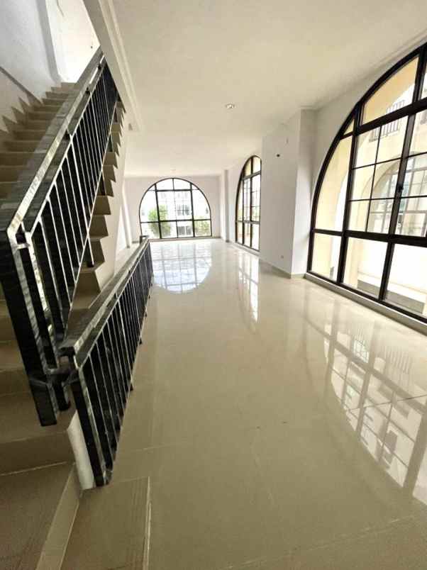 dijual ruko gudang kantor sedayu city