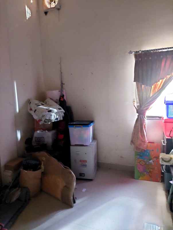 dijual rumah 2 lantai di jl kulim riau hunian cluster