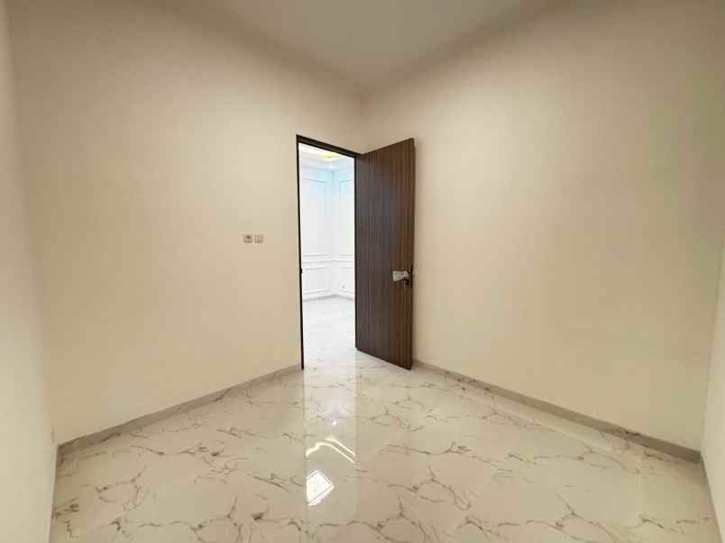 dijual rumah 2 lantai lokasi favorit di bekasi