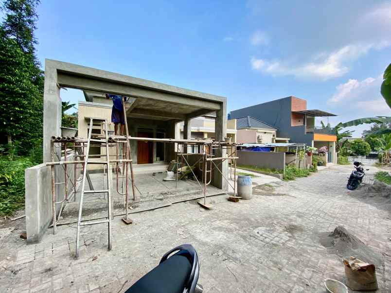 dijual rumah 679000000