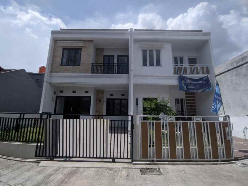 dijual rumah antapani