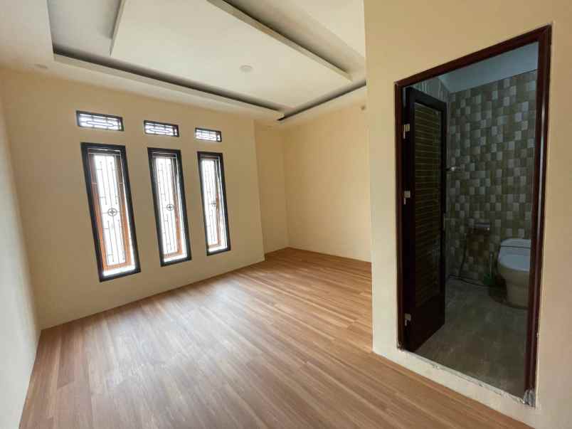 dijual rumah antapani babakan sari