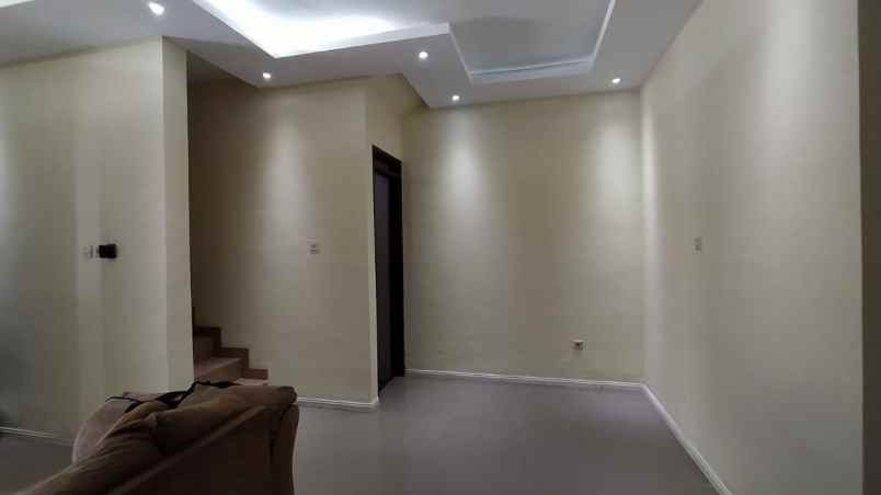 dijual rumah antapani bandung kota