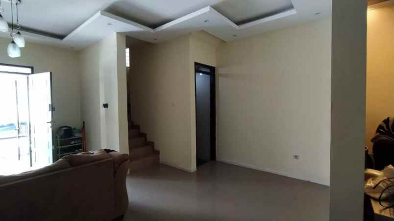 dijual rumah antapani bandung kota