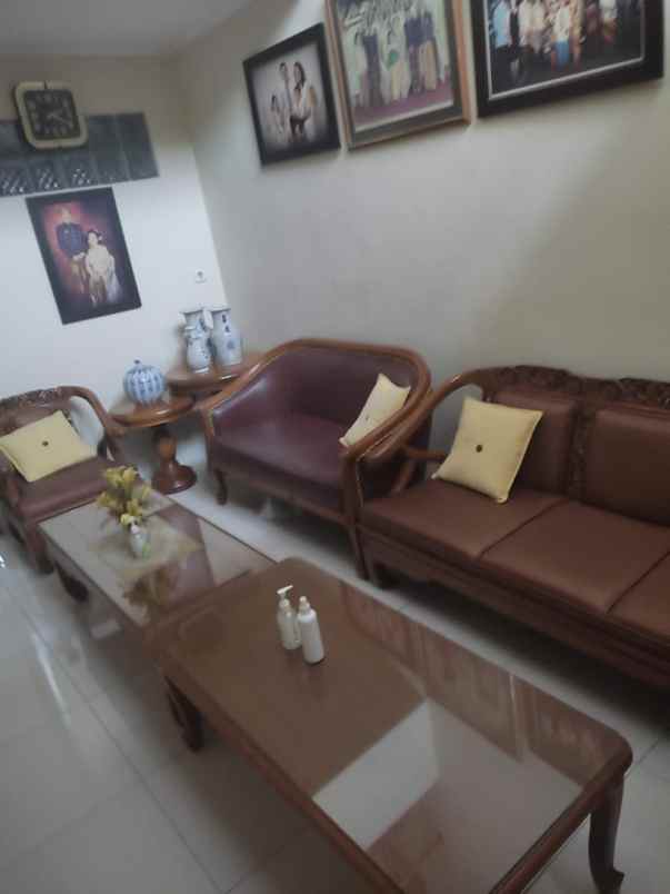 dijual rumah antapani jl biak fakfak