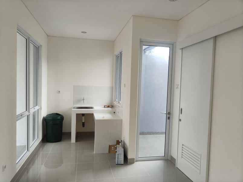 dijual rumah arcadia gading serpong