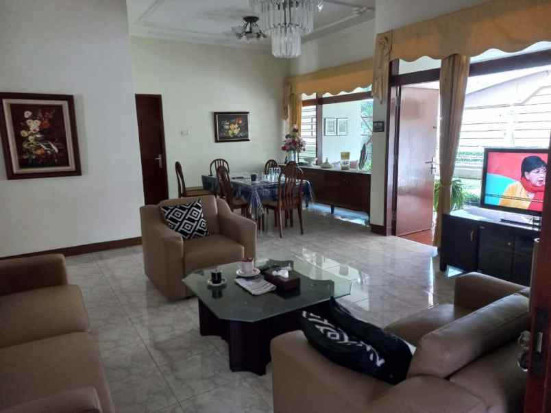 dijual rumah area gayung kebonsari surabaya