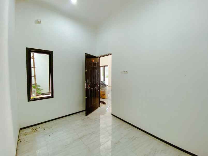 dijual rumah argomulyo kec sedayu