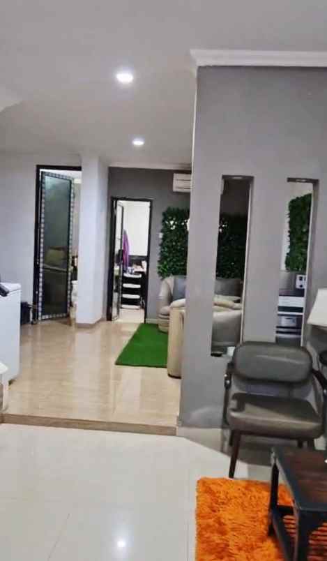 dijual rumah babatan pratama