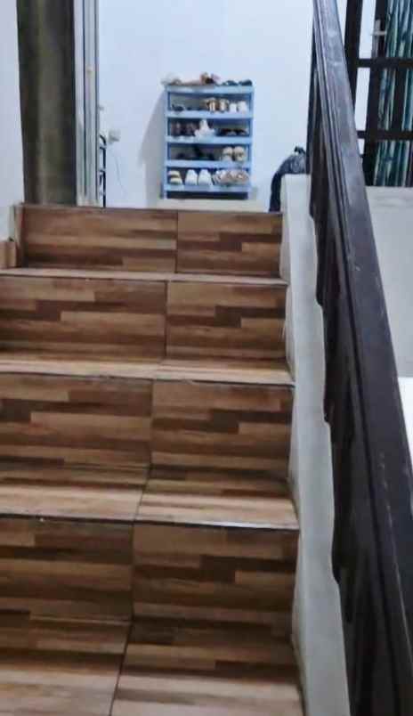 dijual rumah babatan pratama