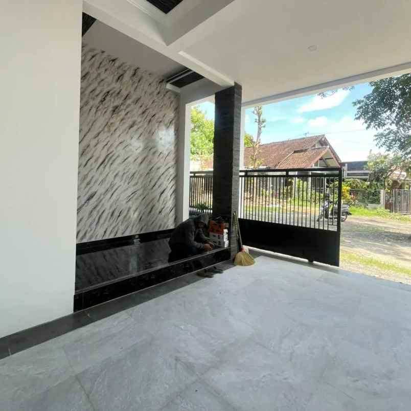 dijual rumah bangunjiwo