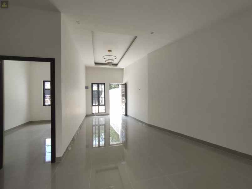 dijual rumah baru babakan setu