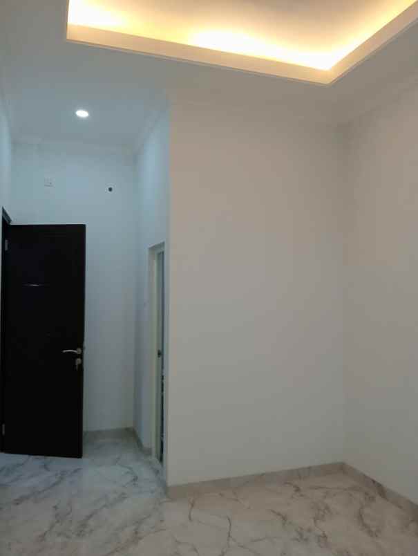 dijual rumah baru konsep scandinavian bintaro