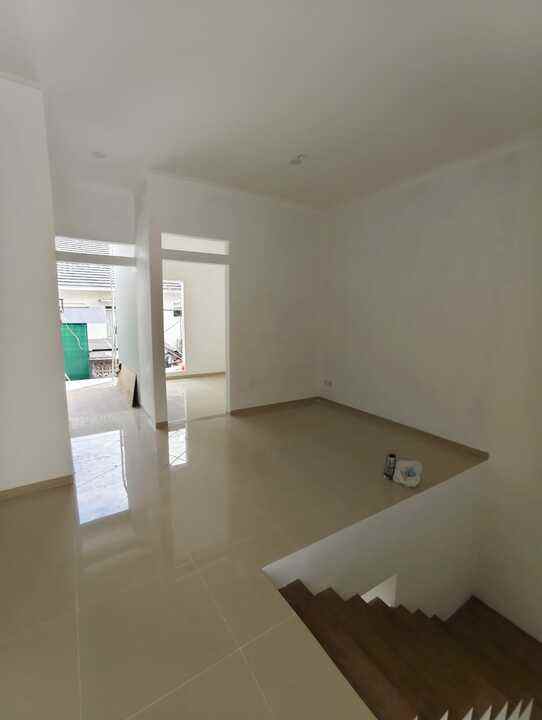 dijual rumah baru on progress di cisaranten kulon