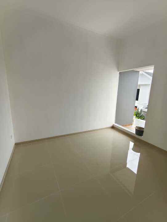 dijual rumah baru on progress di cisaranten kulon