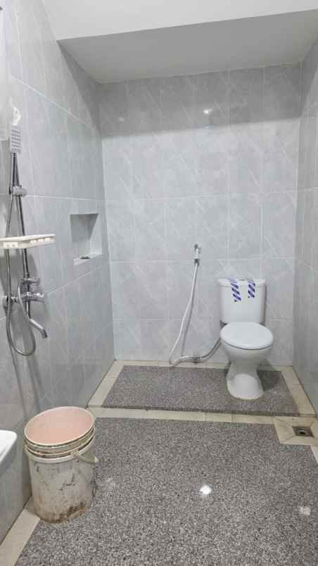 dijual rumah belakang mall kelapa gading