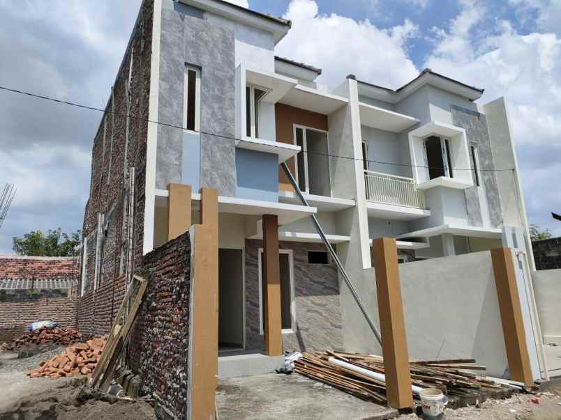 dijual rumah bendul merisi